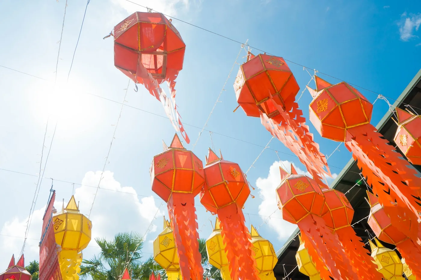 Loi Krathong og Yi Peng
