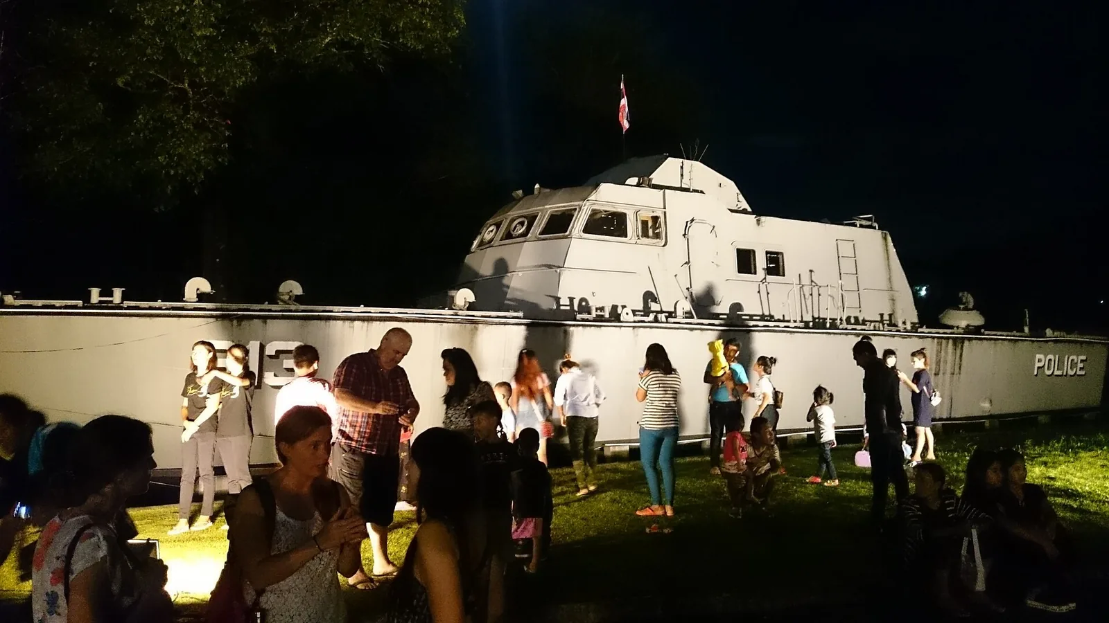 Politibåt 813, minnesmerket etter tsunamien i Khao Lak