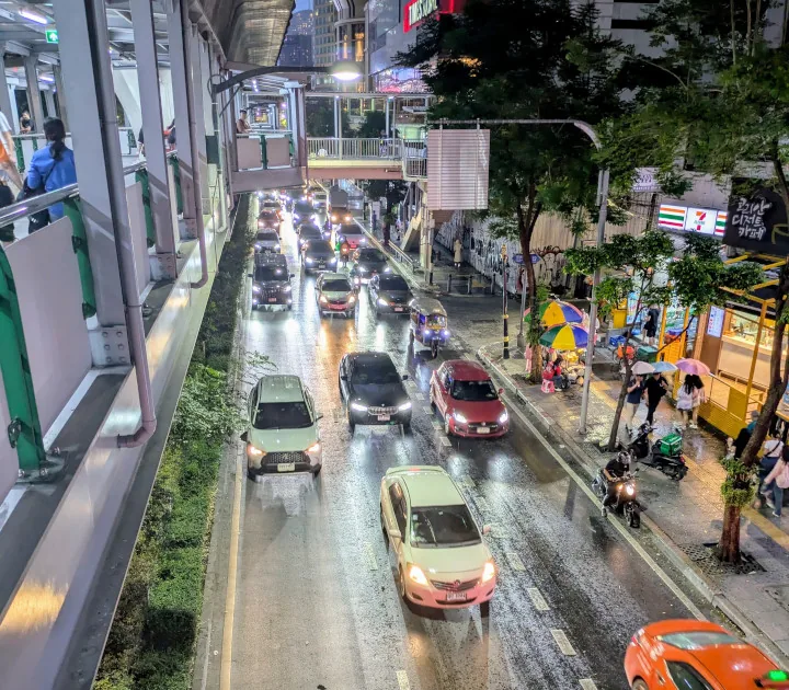 Bangkok trafikk Sukhumvit Road