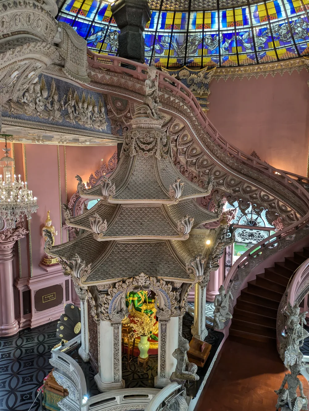 Innsiden av Elefanten i Erawan Museet