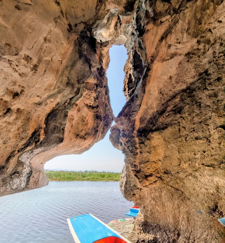 Kissing Cave Sam Roi Yot