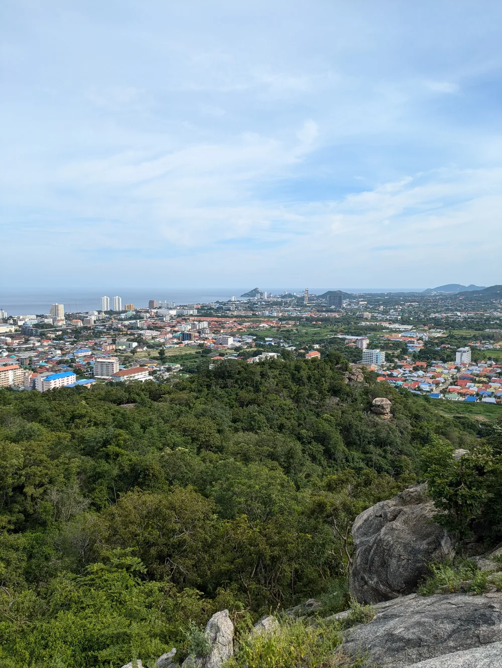 Utsikt fra Khao Hin Lek Fai Mot Khao Takiab