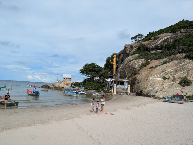 Huna Hin Golden Buddha